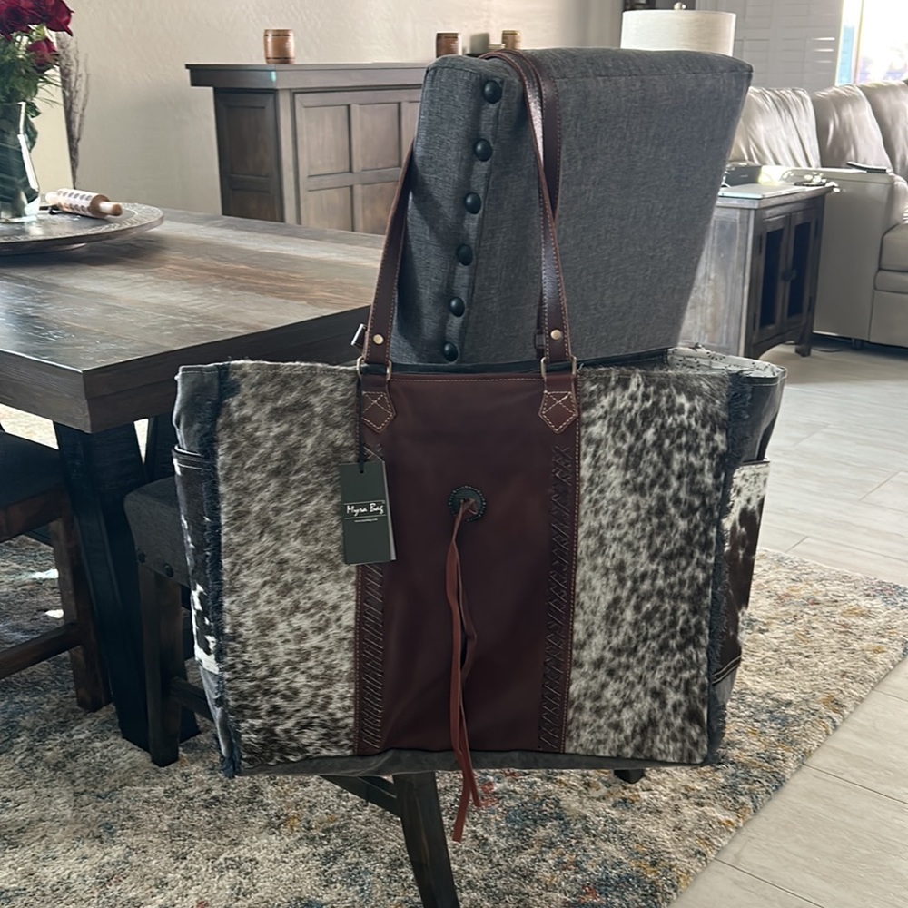 Sold!!! Myra boho/western weekender with amazing chocolate leather!!! - Picture 2 of 7